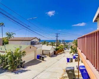 Ocean Beach gem. Enjoy Ocean breezes and sunsets from this darling get-a-way - سان دييغو - شرفة
