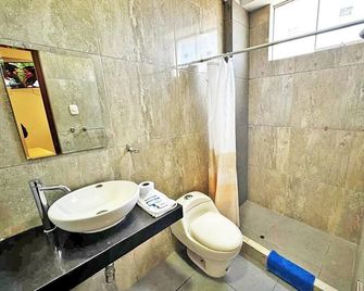 hotel el parral suite - Ica - Koupelna
