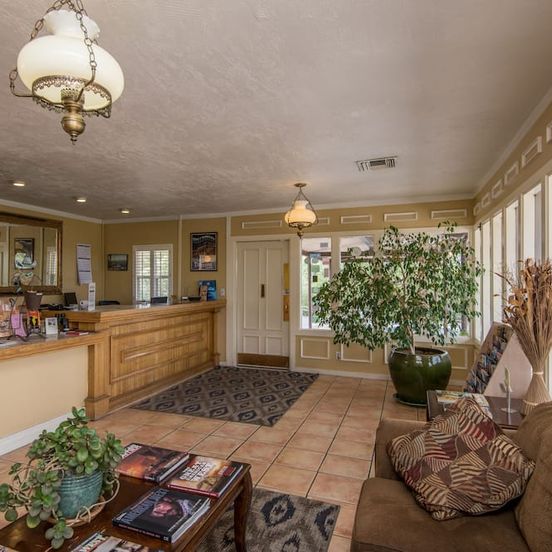 Front desk view of Landmark Lookout Lodge