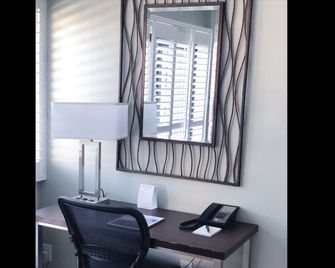 Mariposa Inn & Suites - Monterey - Værelsesfaciliteter