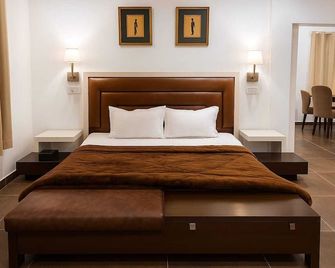 Hampton Villa Retreat - Mussoorie - Bedroom