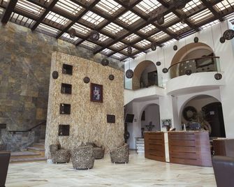 Hotel Posada Virreyes - Guadalajara - Lobby