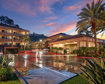 La Quinta Inn & Suites San Diego Seaworld/Zoo Area - San Diego - Building