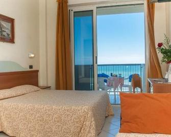 Hotel Atlantic - Giulianova - Slaapkamer