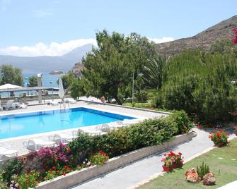 Lagada Beach Hotel - Αδάμας - Πισίνα