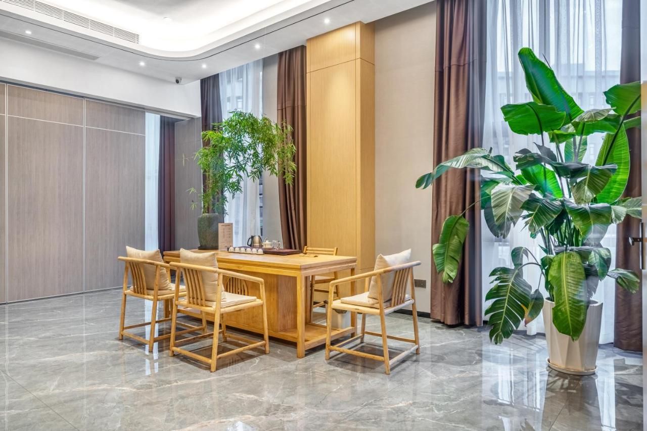 Lanyee international hotel