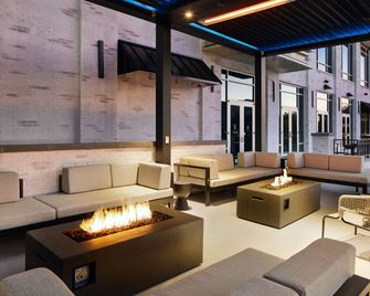 Embassy Suites by Hilton Huntsville - האנטסוויל - טרקלין