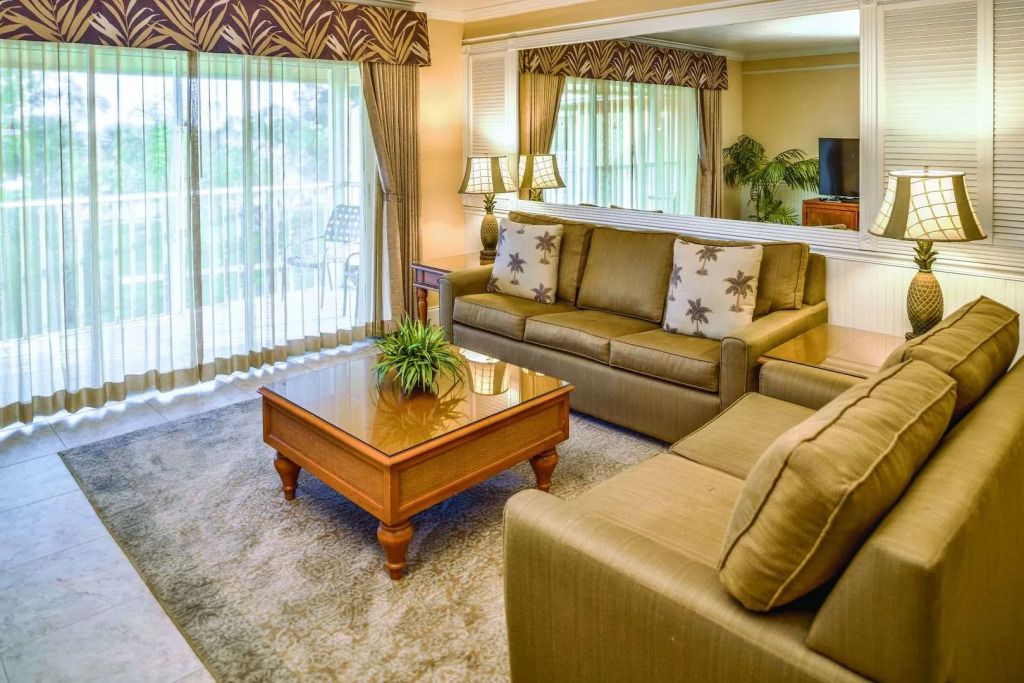 Hilton Vacation Club Charter Club Naples Bay - נייפלס - סלון