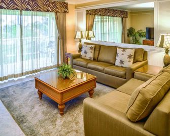 Hilton Vacation Club Charter Club Naples Bay - נייפלס - סלון