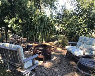 Wild Vines Winery And Farm Cottage - Santa Rosa - Patio