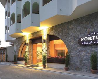 Fortuna Beach Hotel - İçmeler - Building