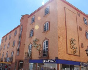 Hotel Real Santa Fe - San Juan de los Lagos - Building