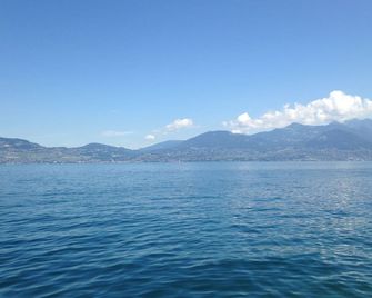 Beautiful T1 30 M2, Gated, Near Downtown, Private Parking. Wireless - Thonon-les-Bains - Strand