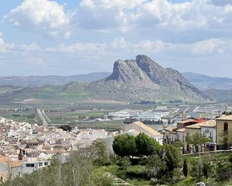 Rural Andalusia villa with WiFi private pool & breathtaking panoramic views - Villanueva del Rosario - Outdoors view