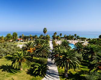 Kassandra Palace Hotel - Kriopigi - Outdoor view