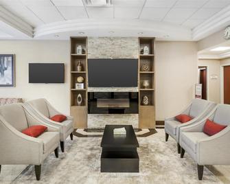 بست ويسترن بلس ترافل هوتل تورنتو إيربورت - تورونتو - ردهة