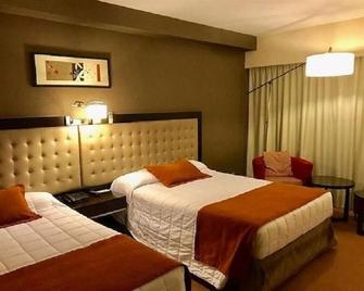 Howard Johnson Hotel And Casino Formosa - Formosa - Bedroom