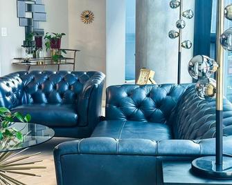 Urban Oasis - Comfort & Luxury - 卡爾加里 - 客廳