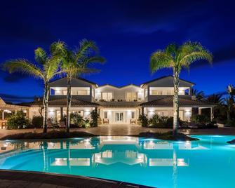 Sant Efis Hotel - Pula - Pool