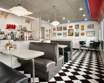 Travelodge by Wyndham Cheyenne - Cheyenne - Restaurant