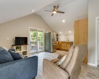 Young Harris Vacation Rental w/ Mountain Views! - Young Harris - Sala de estar