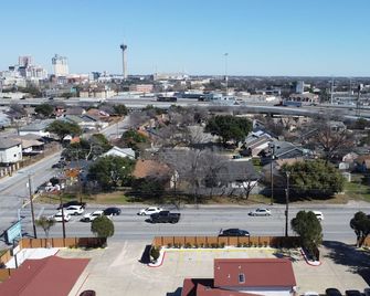 River Inn Motel - San Antonio - Outdoors view