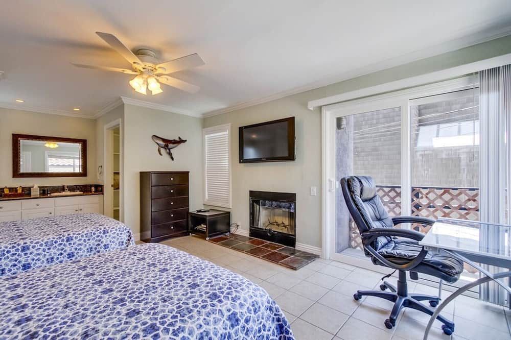 Beautiful Spacious Beach House Steps Away from the Ocean and Belmont Park - סן דייגו - חדר שינה