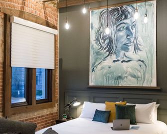 48 King West Boutique Hotel - Brockville