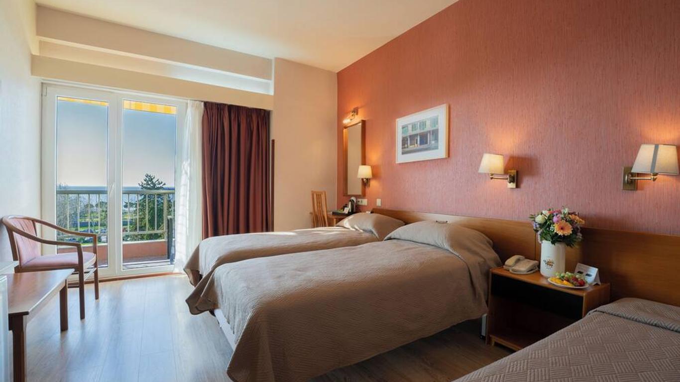 Queen Olga Hotel