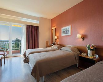 فندق كوين أولغا - ثيسالونيكي - غرفة نوم