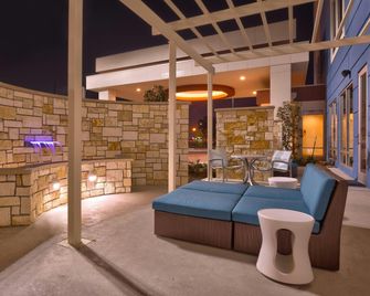 SpringHill Suites by Marriott Houston I-45 North - Houston - Patio