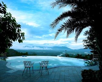 Mount Xanadu Resorts - Ambalavayal - Piscina