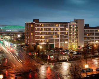 Courtyard by Marriott Omaha Downtown/Old Market Area - אומהה - בניין