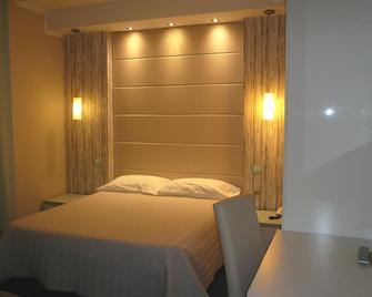 Hotel Europa Parking - Livorno - Bedroom