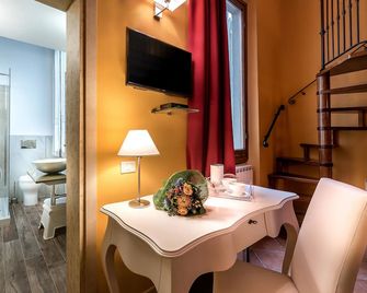 Residenza Conte di Cavour & Rooftop - Florence