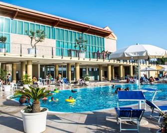 Park Hotel Elizabeth - Bitonto - Pool