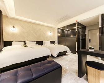 Hotel Oscar - Daegu - Habitación
