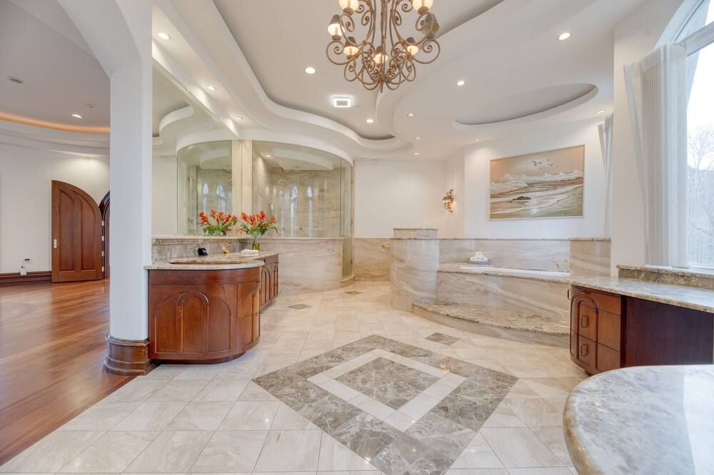 Bay Estate by AvantStay