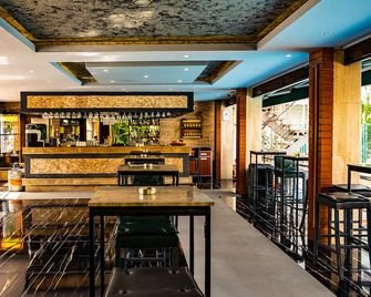 Ambassador Plaza - Kemer - Bar
