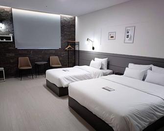 Hi& Hotel - Pyeongtaek - Bedroom