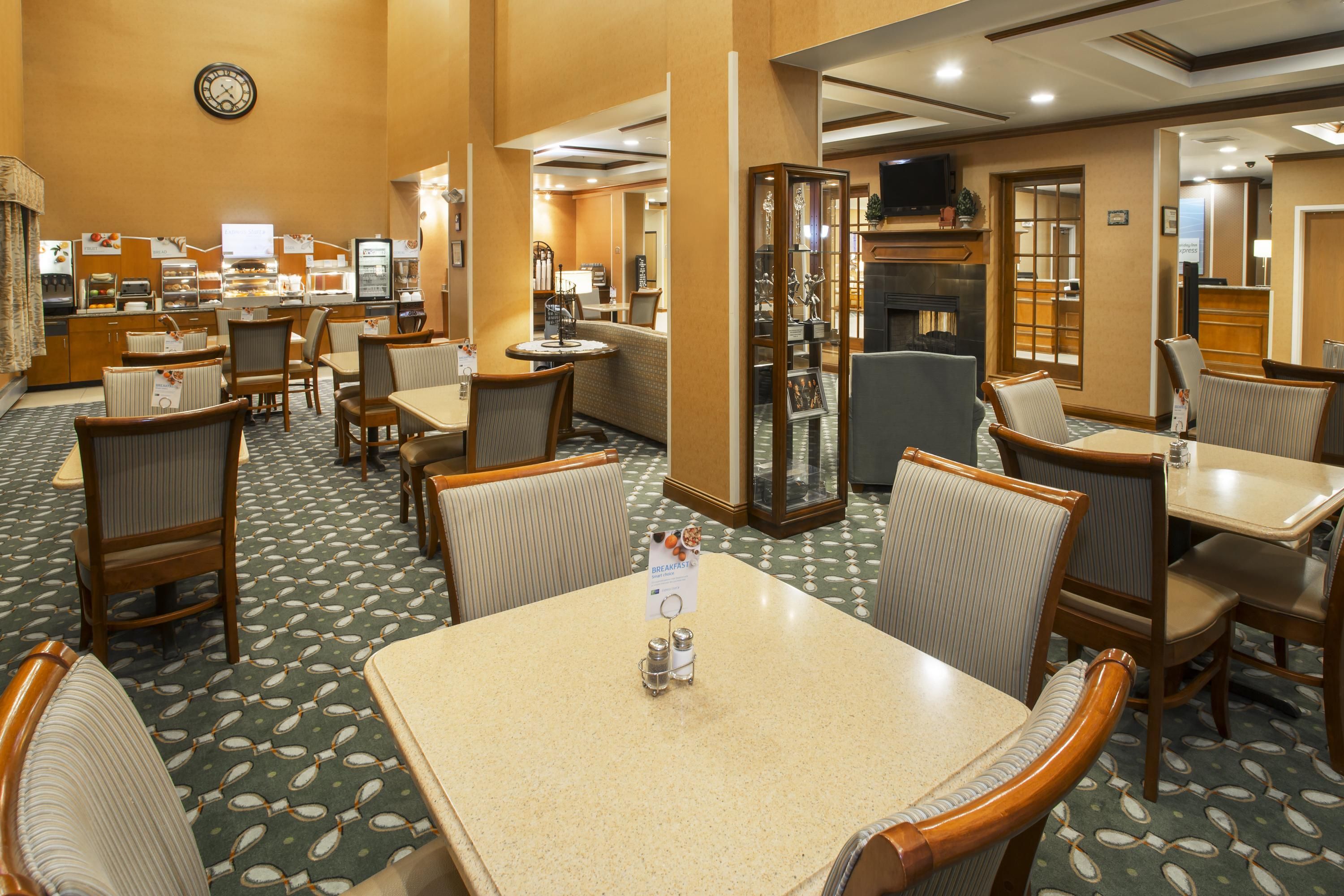Restaurant view of Holiday Inn Express & Suites Culpeper