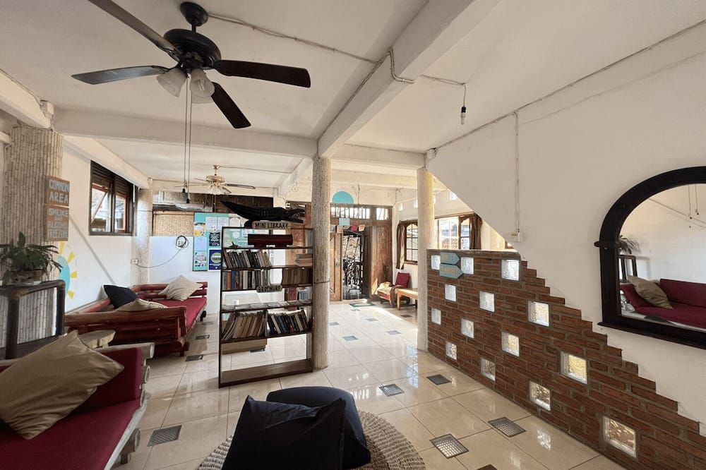 Seabreeze Hostel Bali - North Kuta - Lobby