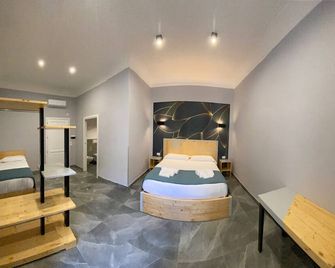 Sanfelice 33 Luxury Suites - Naples - Bedroom