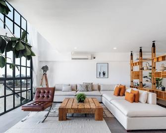 Tribeca Penthouse Canggu - North Kuta - Living room