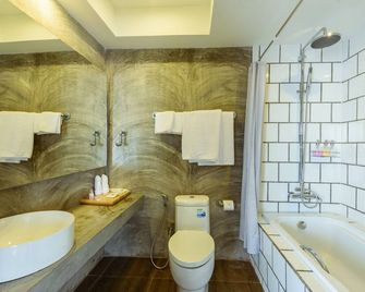 S Park Design Hotel - Vientiane - Kylpyhuone