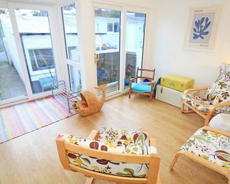 BRYNMOR, family friendly, country holiday cottage in Porthmadog - Porthmadog - Living room