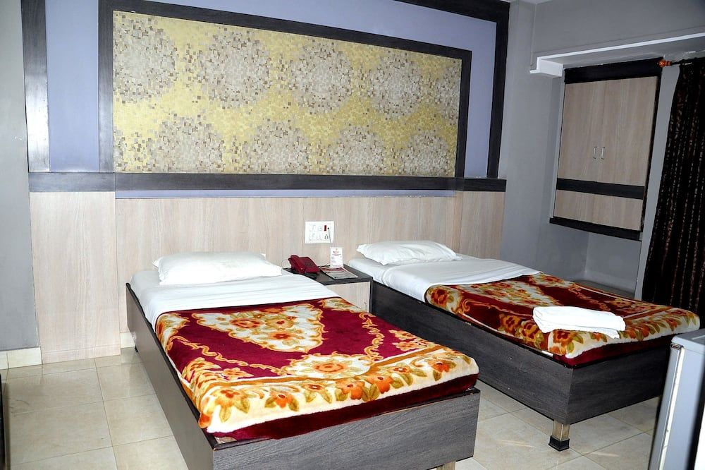 Hotel Sun-Om - Raipur - Habitación