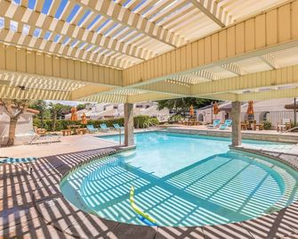 Villas at Southgate - סנט ג'ורג' - בריכה