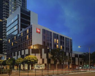 ibis Singapore Novena - Singapore - Building