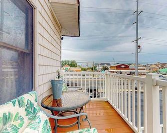 Town of Fenwick Island condo with dazzling sunrise views - Fenwick Island - Balcón
